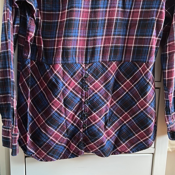 Plaid button down, burgundy, white, blue & black. Cute cinching in the back - Picture 2 of 3